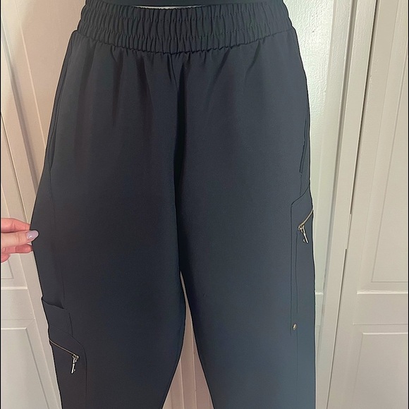 Zara | Black joggers w/ zippers - Picture 2 of 4